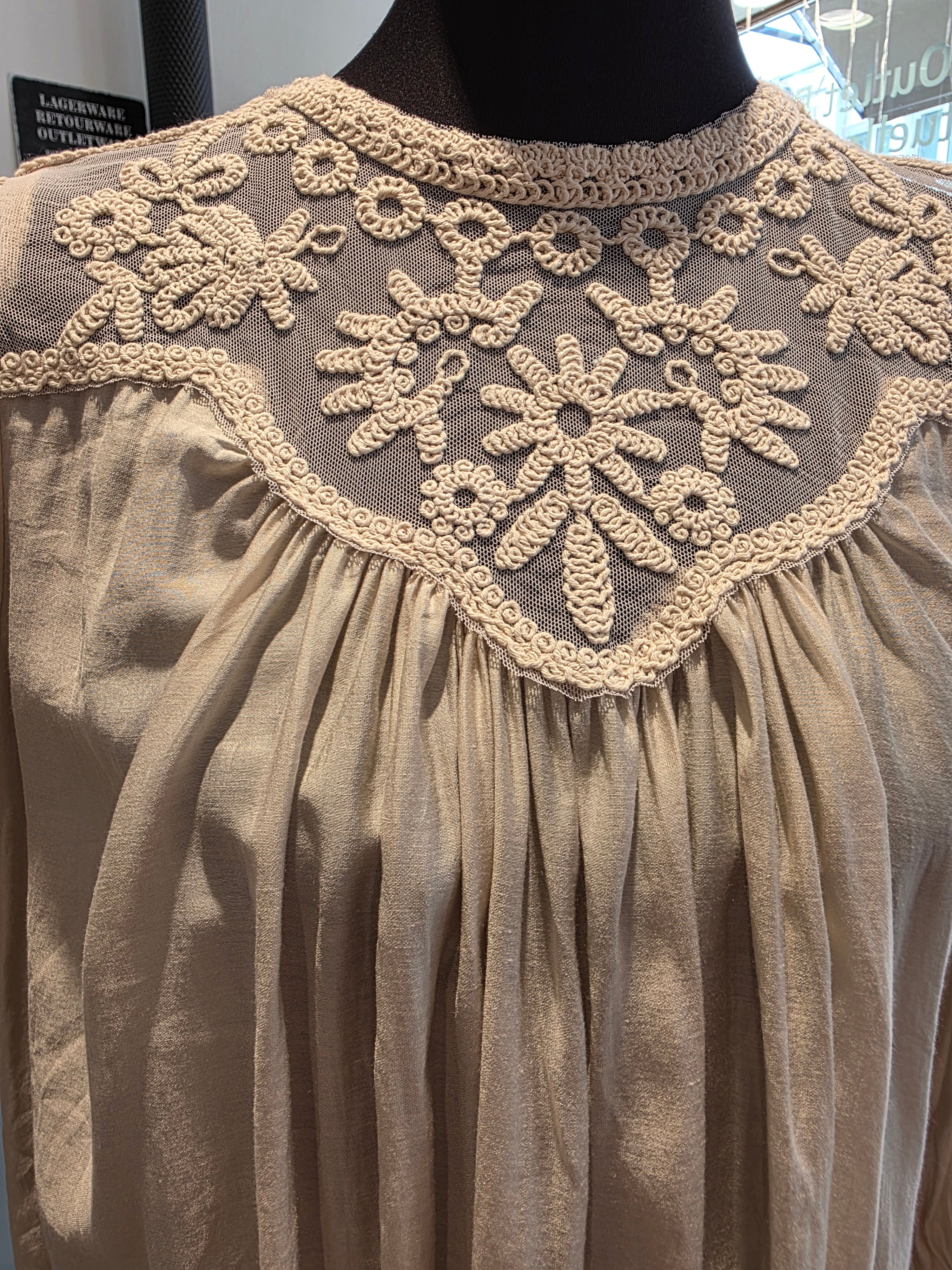 ROMANTISCHE BLUSE TUNIKA CREAM GR.36